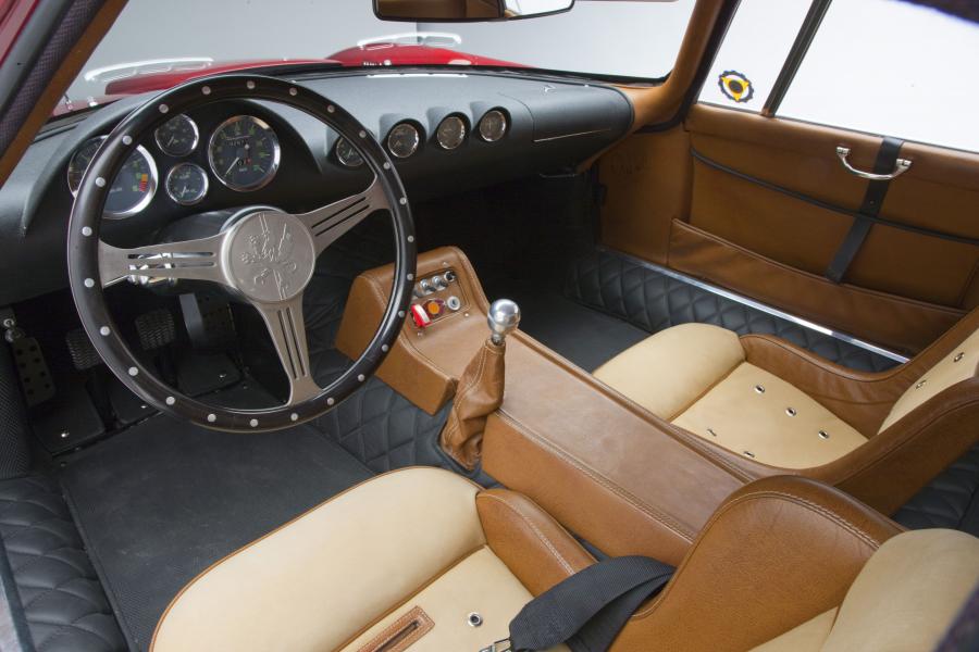 Интерьер Iso Rivolta Daytona 1965 года  (фото 32 из 32)